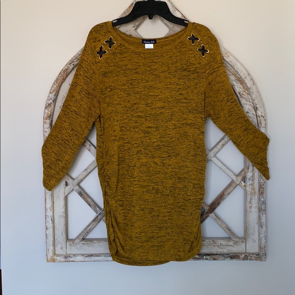 Olivia Blu top